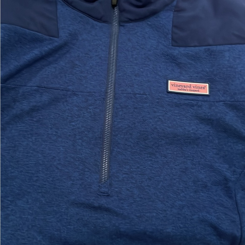 Men’s Vineyard Vines size S pullover